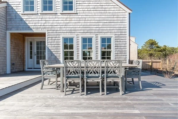 12 Pond View Dr, Nantucket