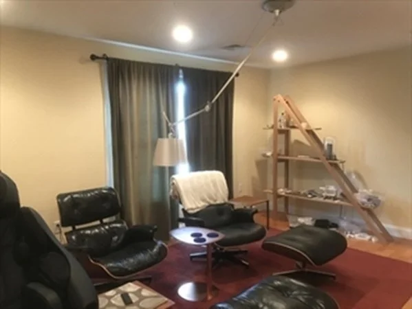 11 Oak St, Watertown