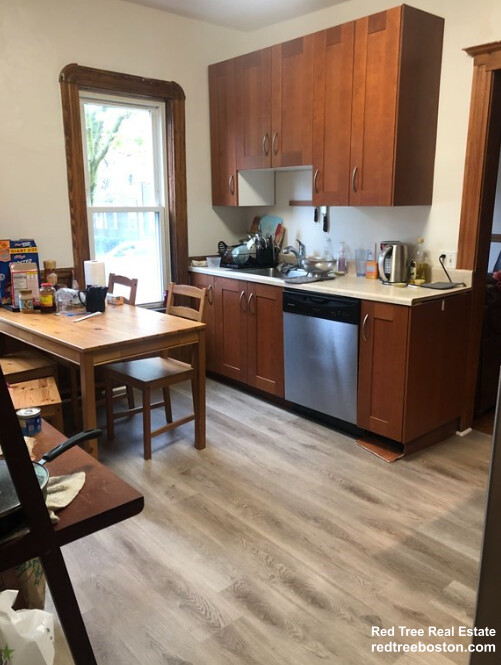 151 Elm St, Davis Square