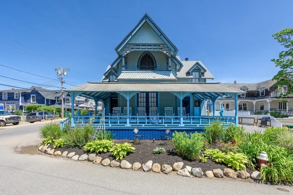 55 Samoset Ave, Oak Bluffs