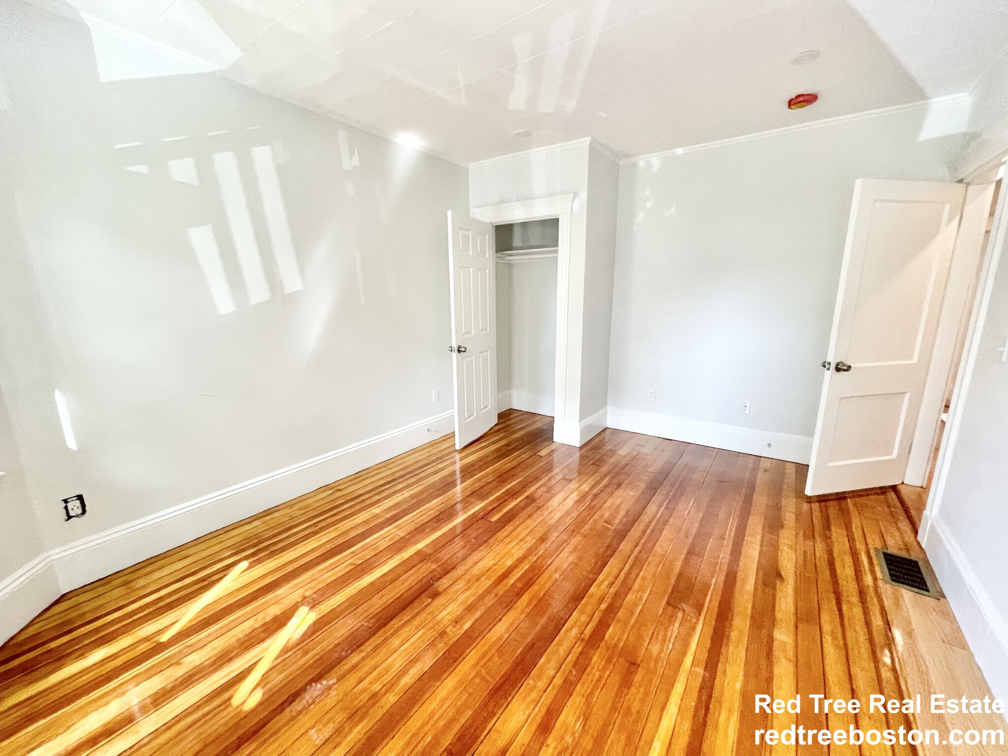 68 Bakersfield St, Dorchester