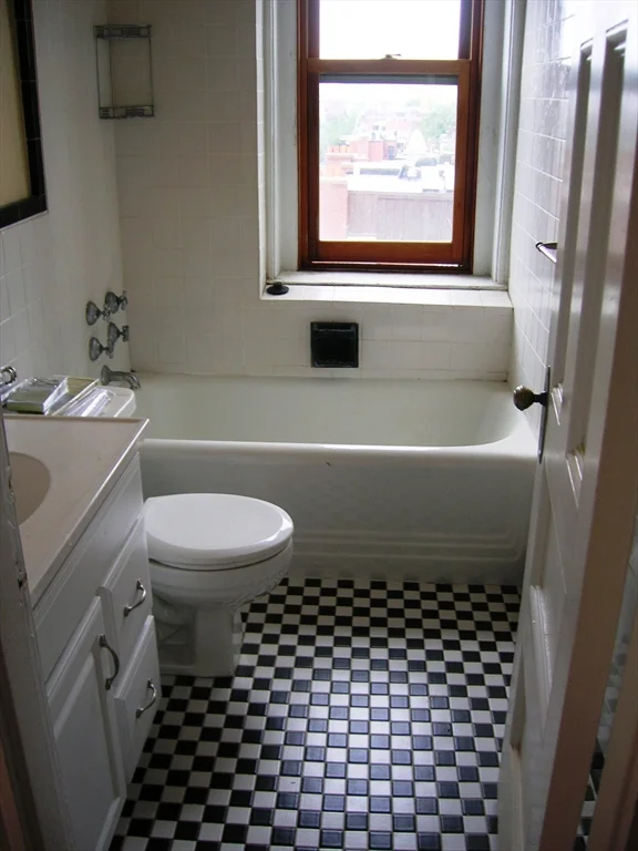 8 Garrison St, Back Bay