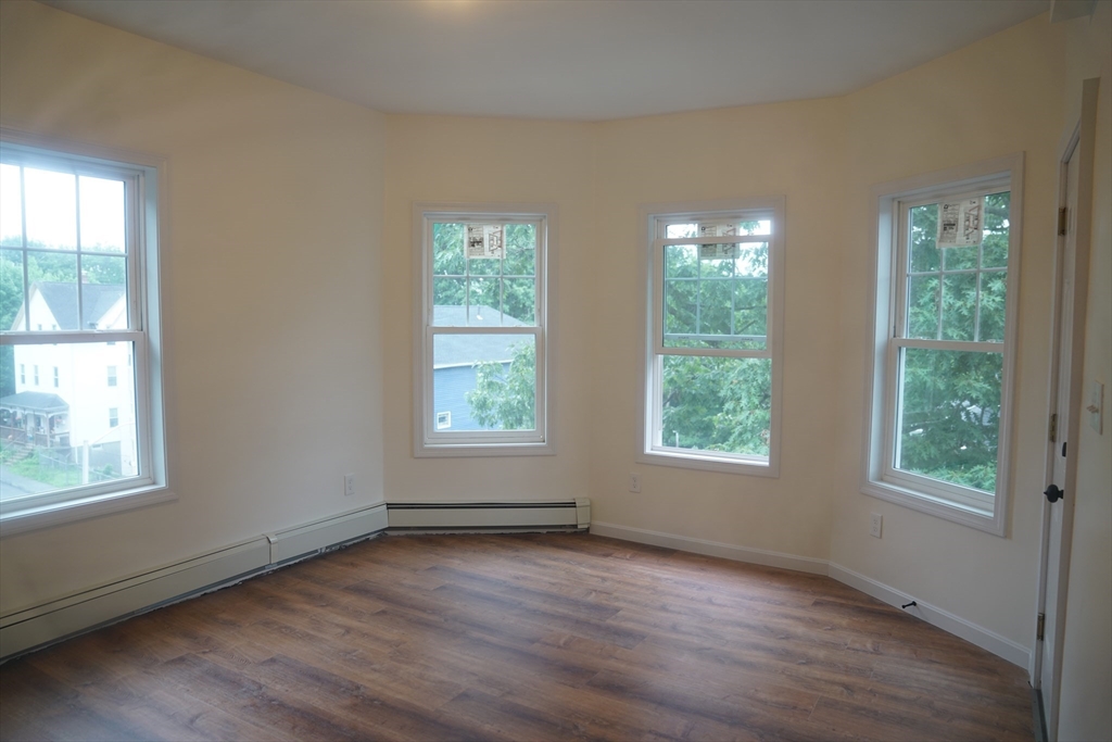 119 Rodney, Worcester