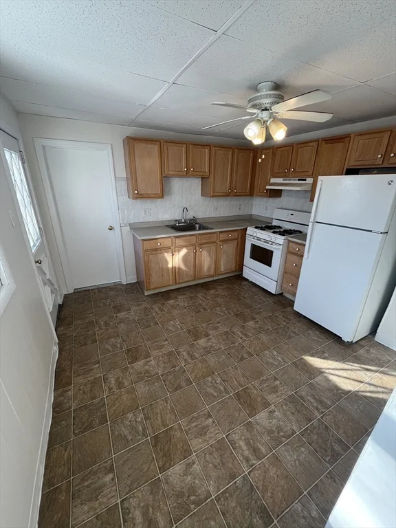 36 Everett St, Medford