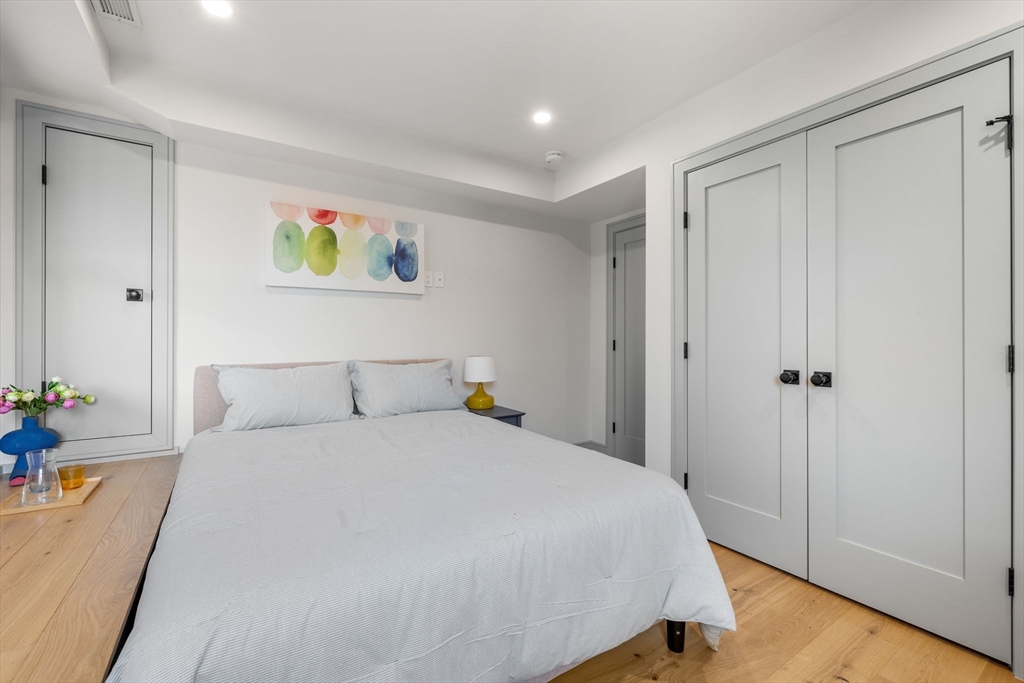 151 Mason Ter, Brookline