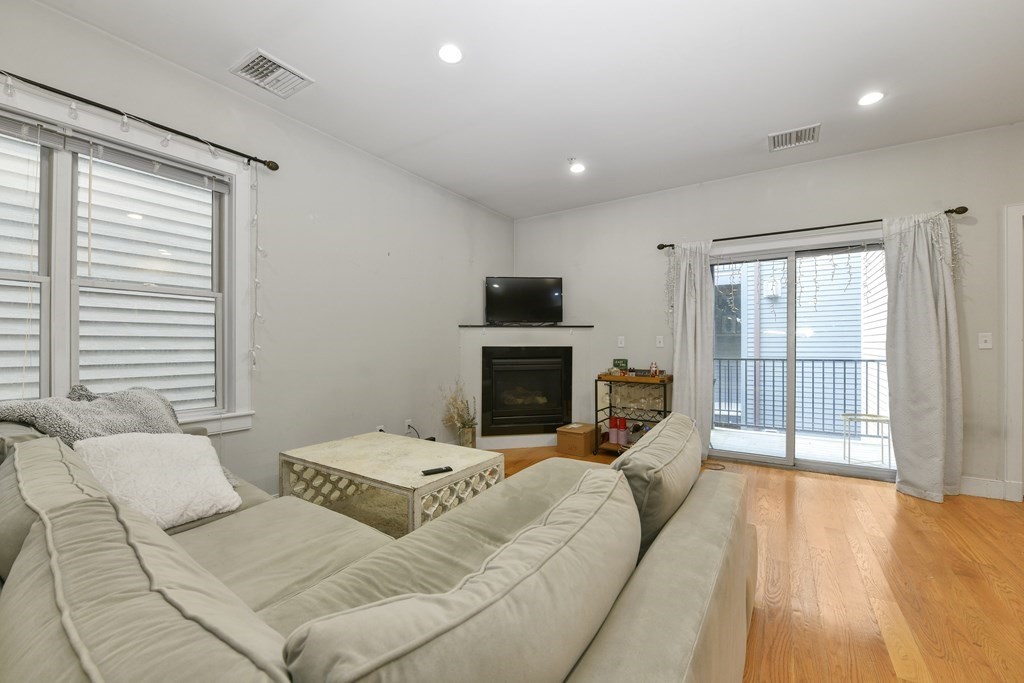 327 W Broadway, South Boston