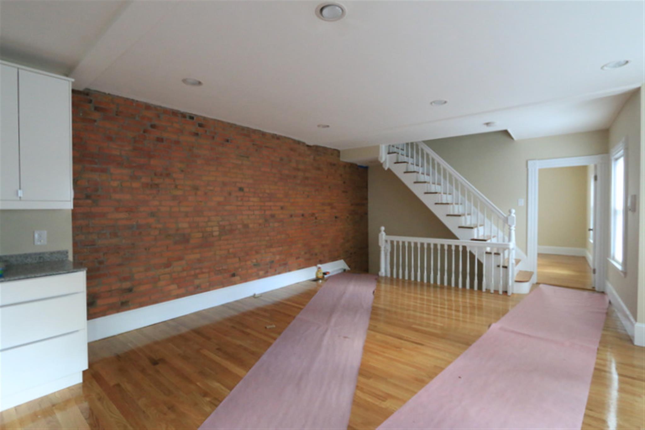 18 Chandler St, Tufts