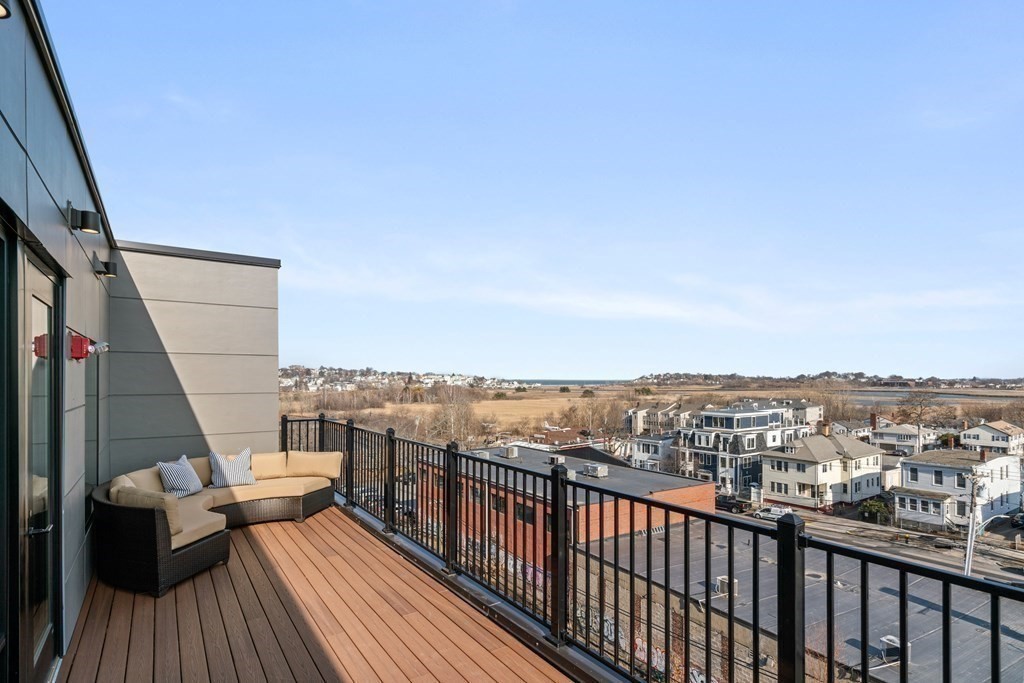 11 Walley St, East Boston