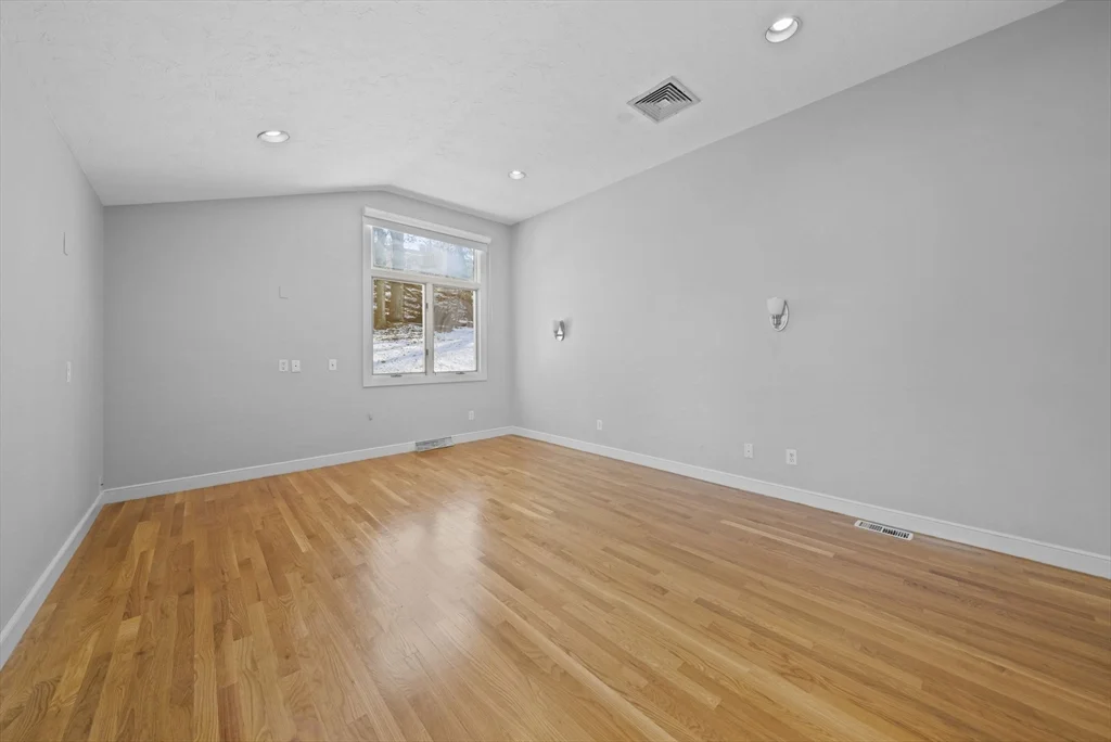 55 Evelyn Rd, Needham