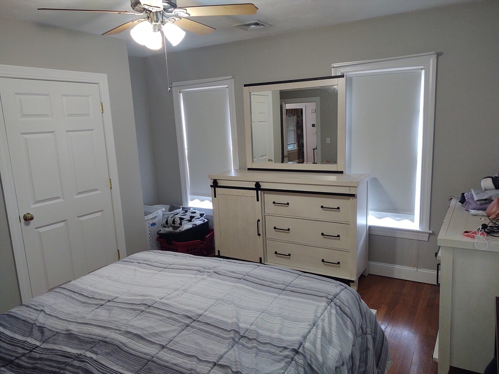 20 Fay Ct, Marlborough