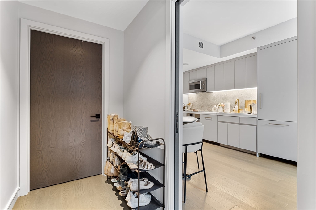 55 Lagrange, Downtown