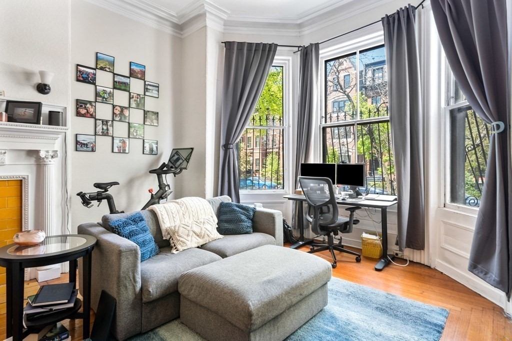 296 Marlborough St, Back Bay