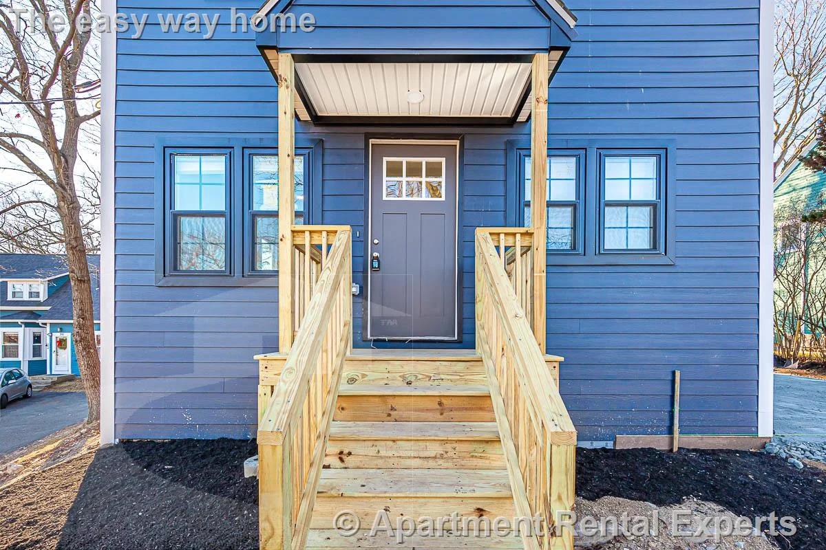 48 Caldwell Rd, Waltham