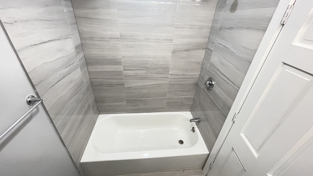 24 Howell St, Dorchester