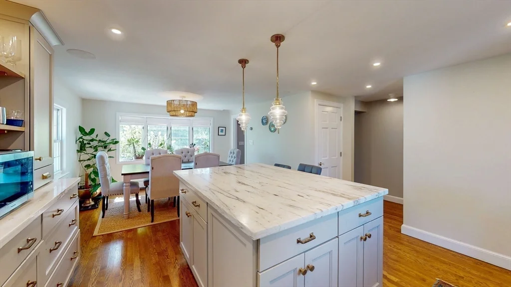 49 Ripley Rd, Medford