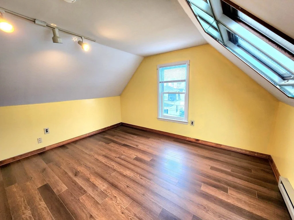 398 Charles St, Malden