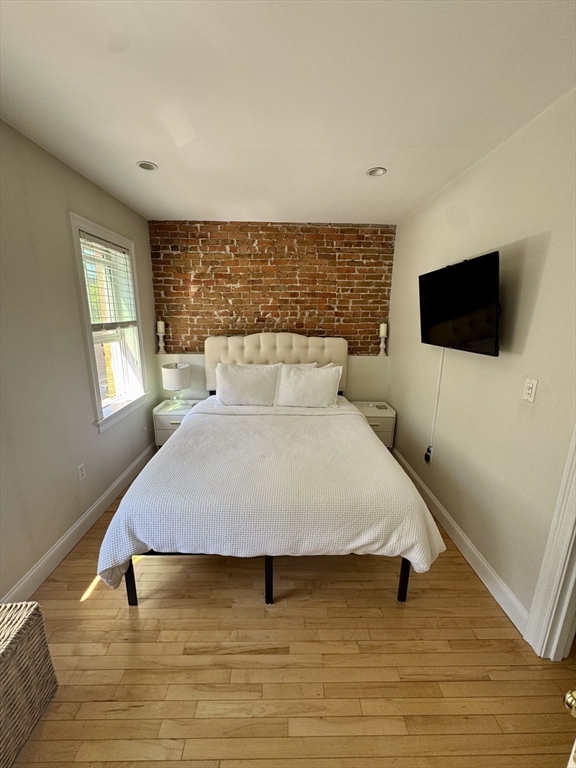 762 E 6th St, South Boston