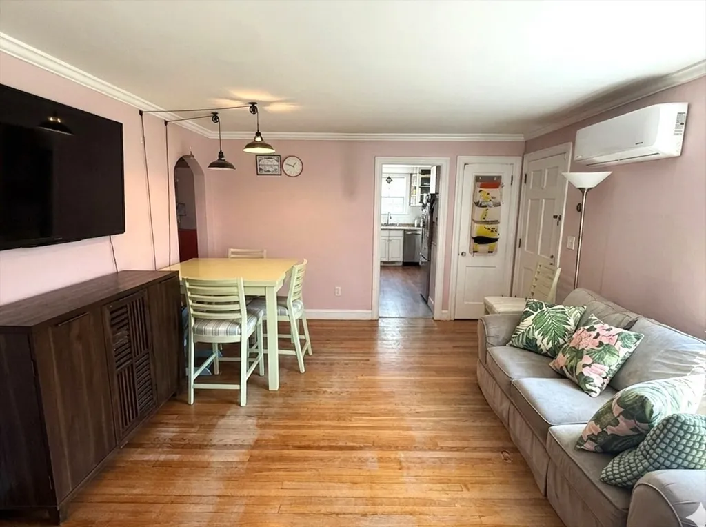 188 South, South Quincy