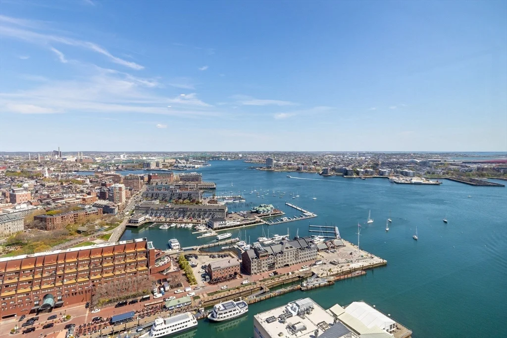 85 E India Row, Waterfront