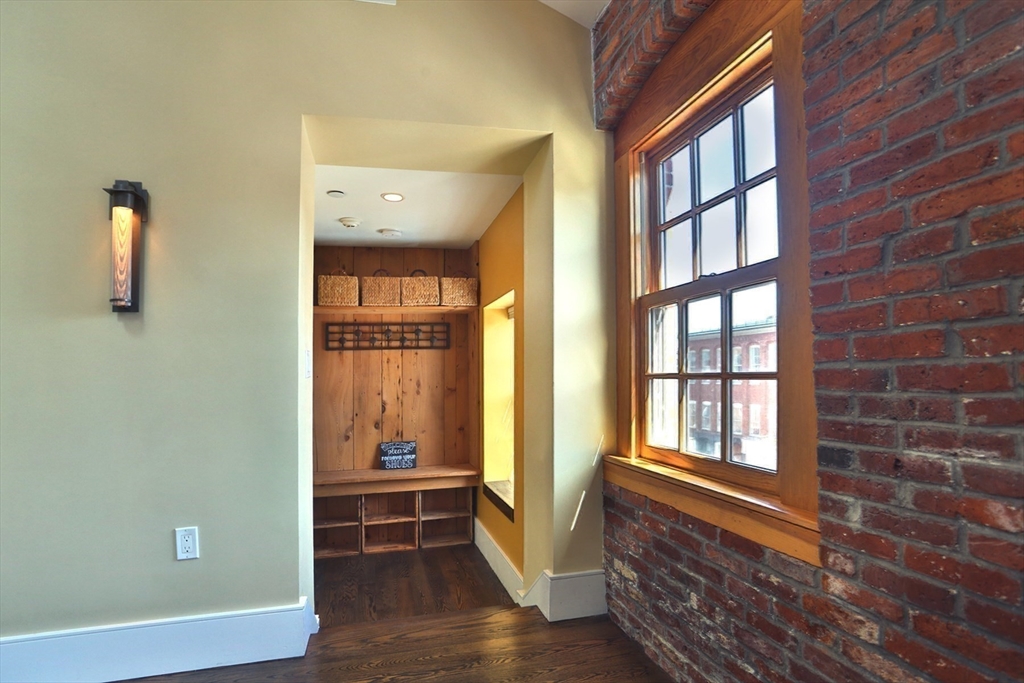 54 State, Newburyport