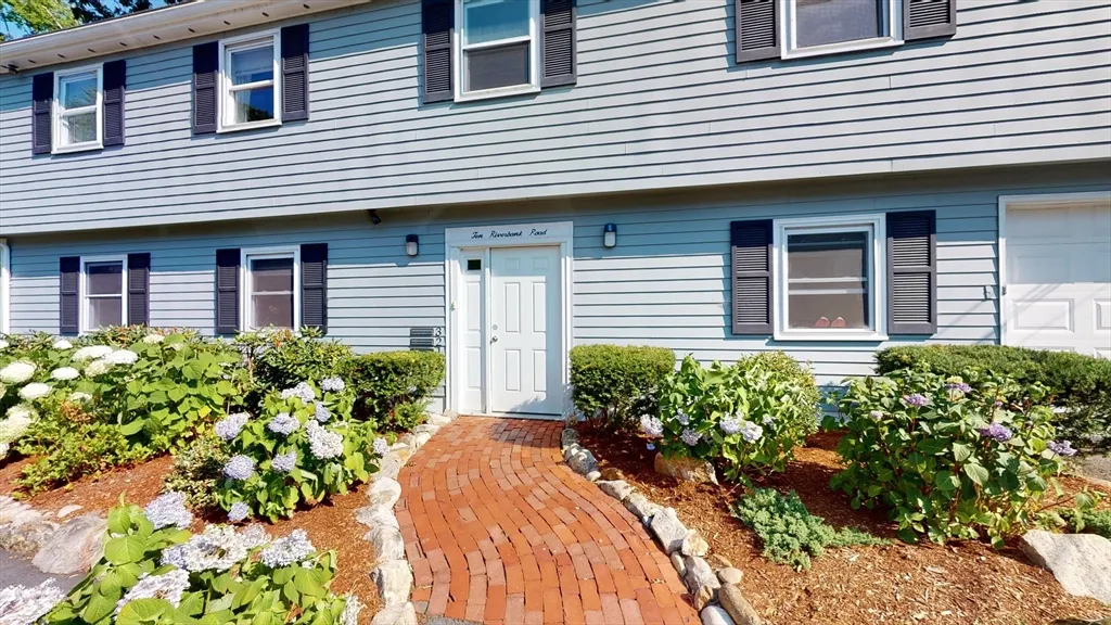 10 Riverbank Rd, Maynard