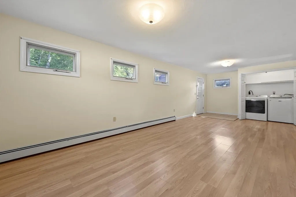 1337 Pleasant St, Worcester