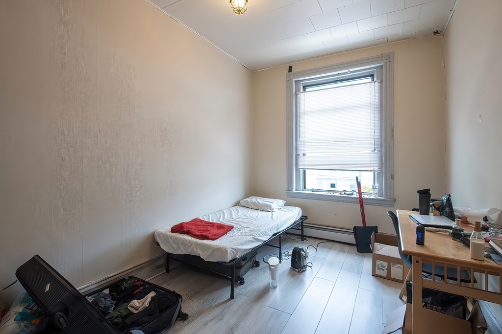 5 Linden St, Allston