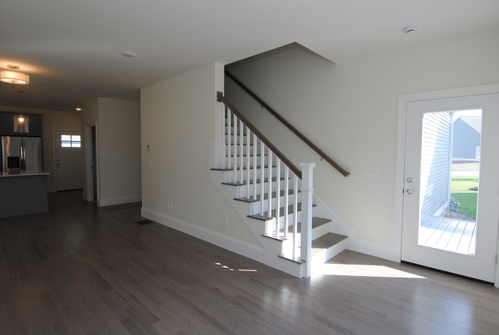 1 Scout Ln, Nashua