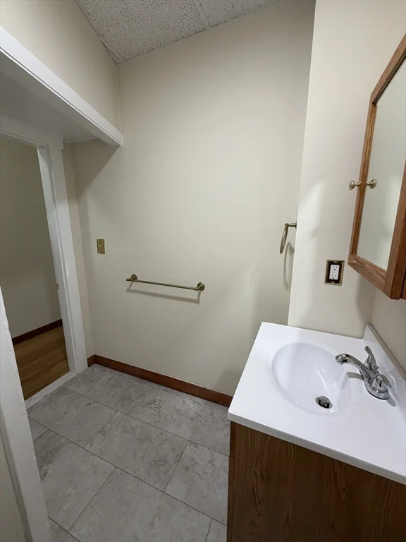 174 Adams St, Waltham