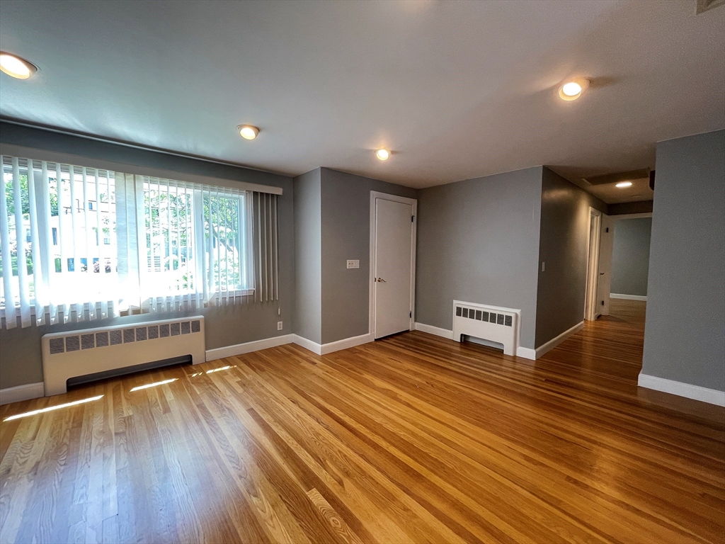 136 Truman, Newton