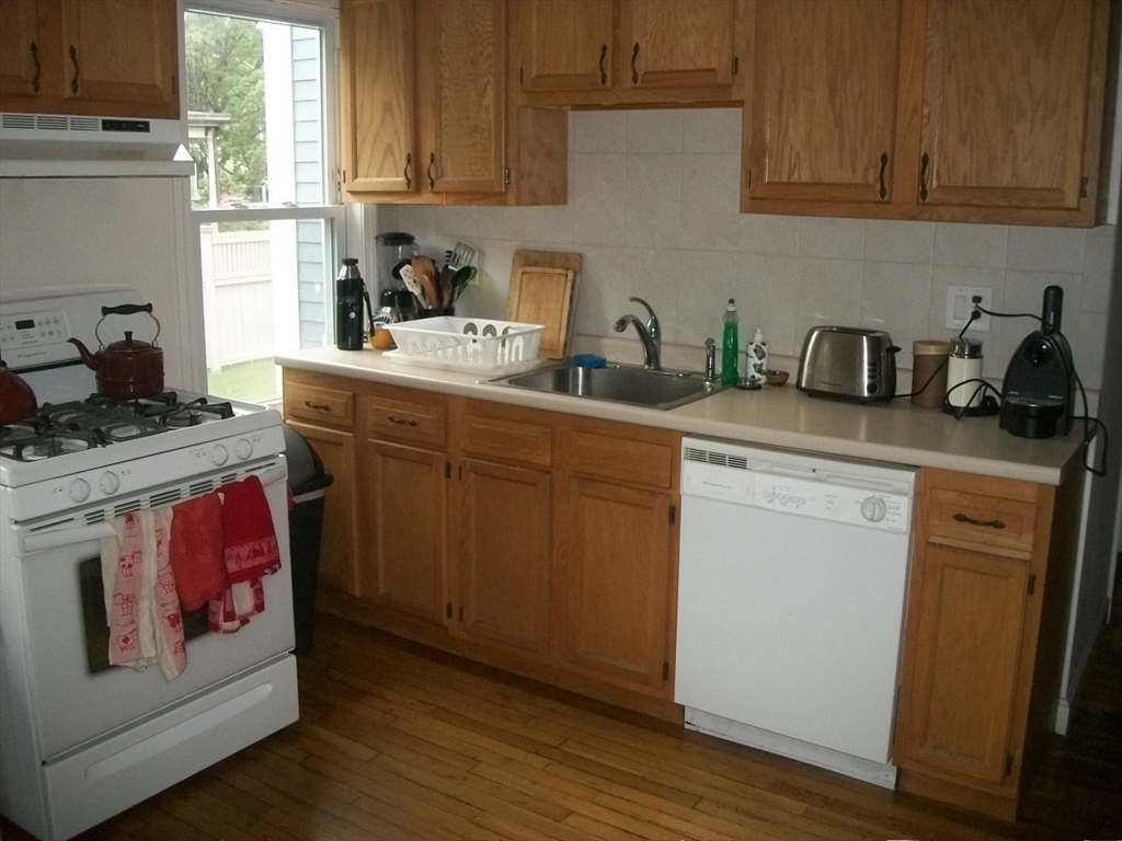 32 Magazine St, Cambridgeport