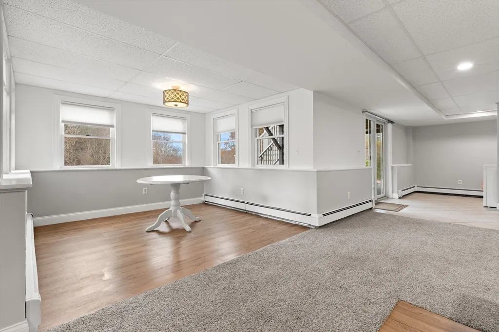 10 Deer Hill Farm Rd, Essex