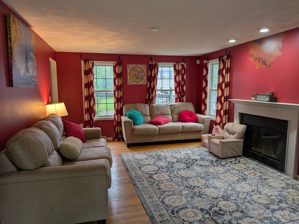 7 Van Norden Rd, Burlington