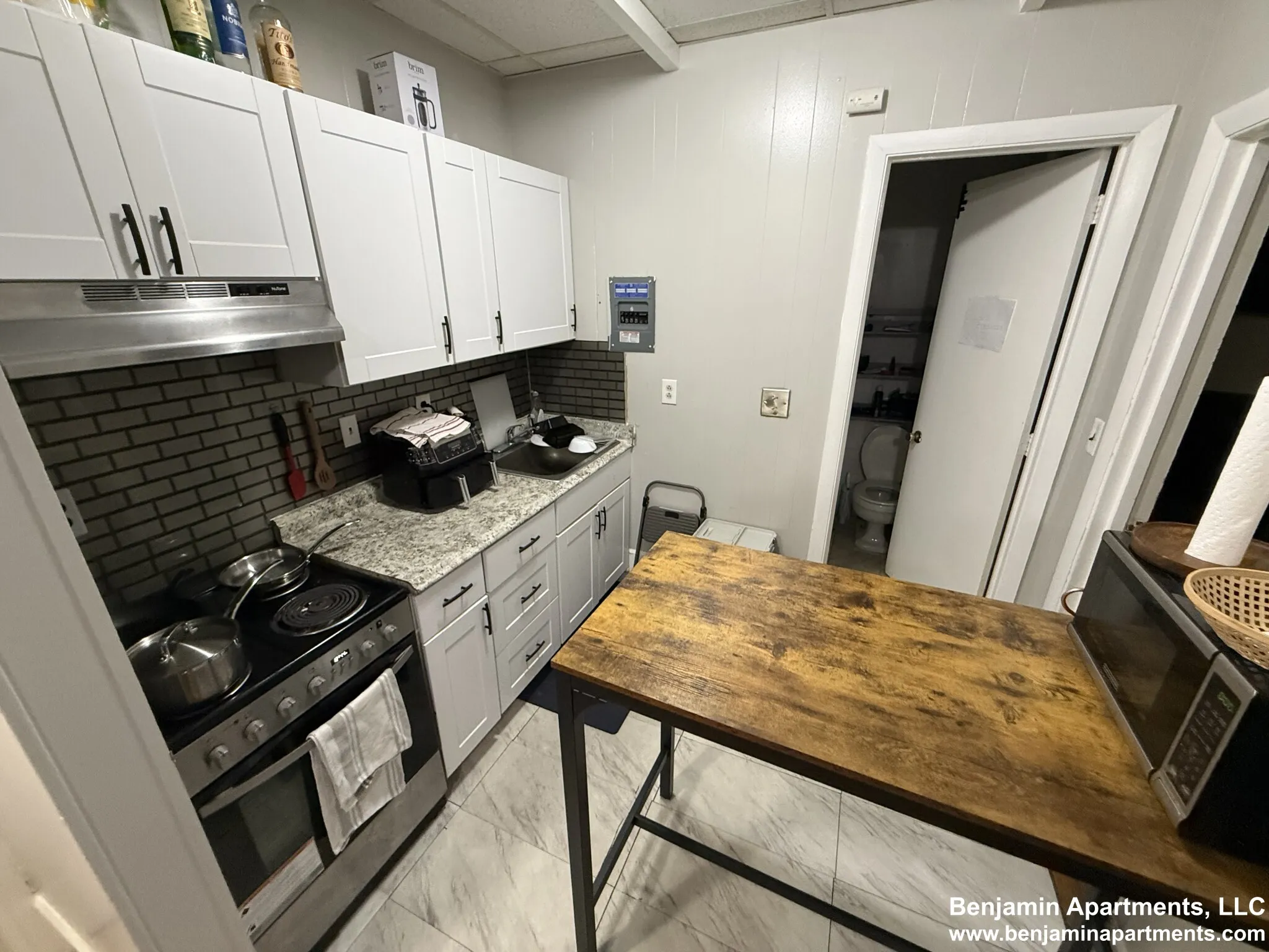 879 Beacon St, Fenway