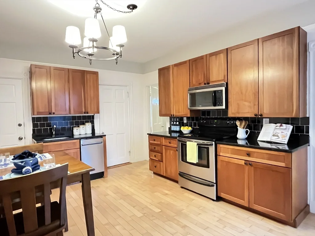 128 Chestnut St, Brookline