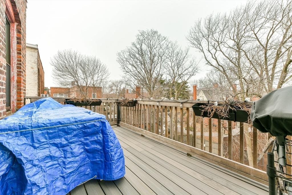 1038 Beacon St, Brookline