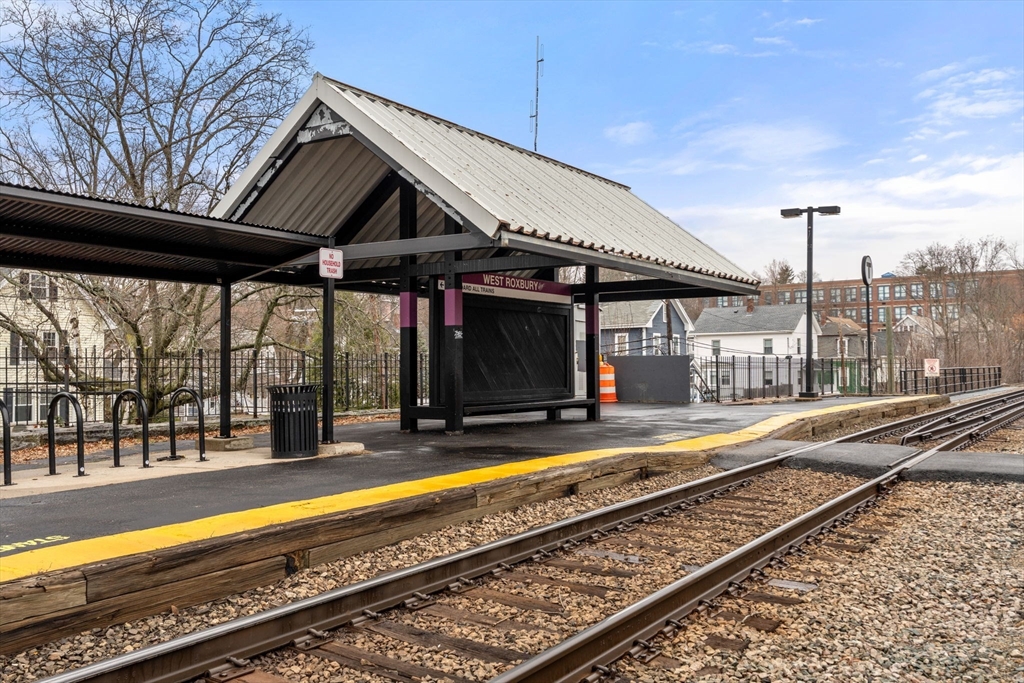 425 Lagrange St, West Roxbury