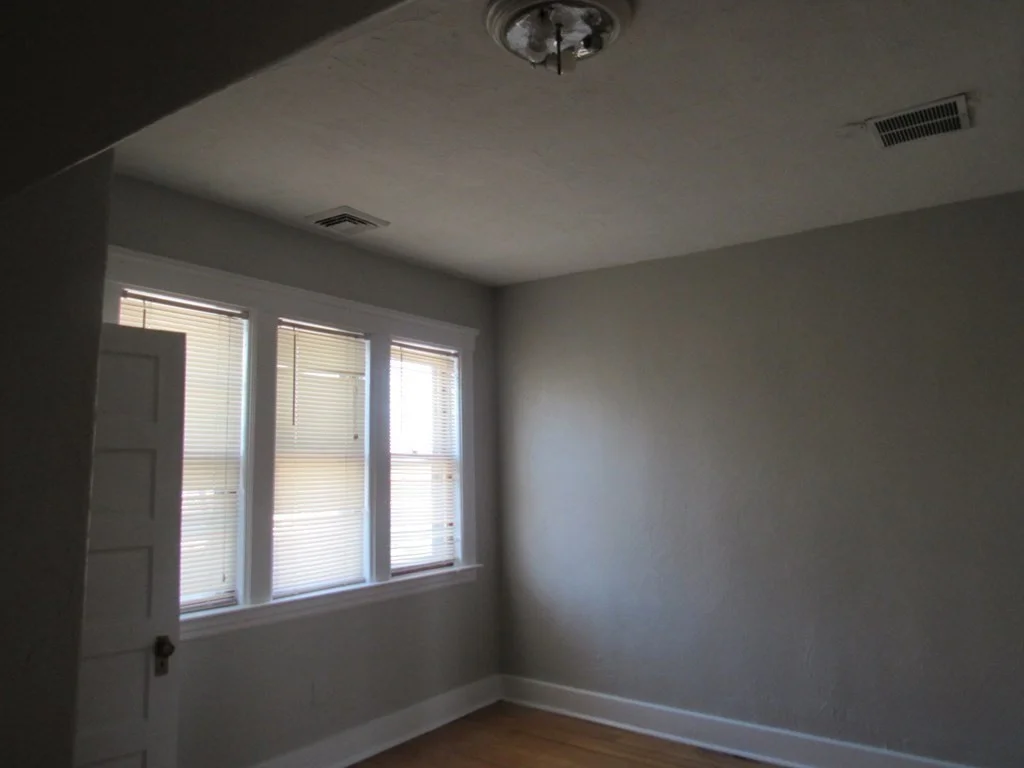 98 Brookline St, Webster Square