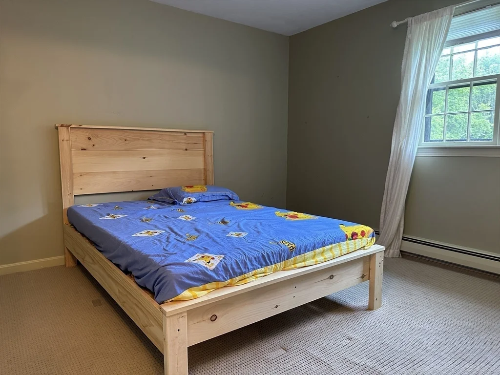 4 Chestnut St, Hopkinton