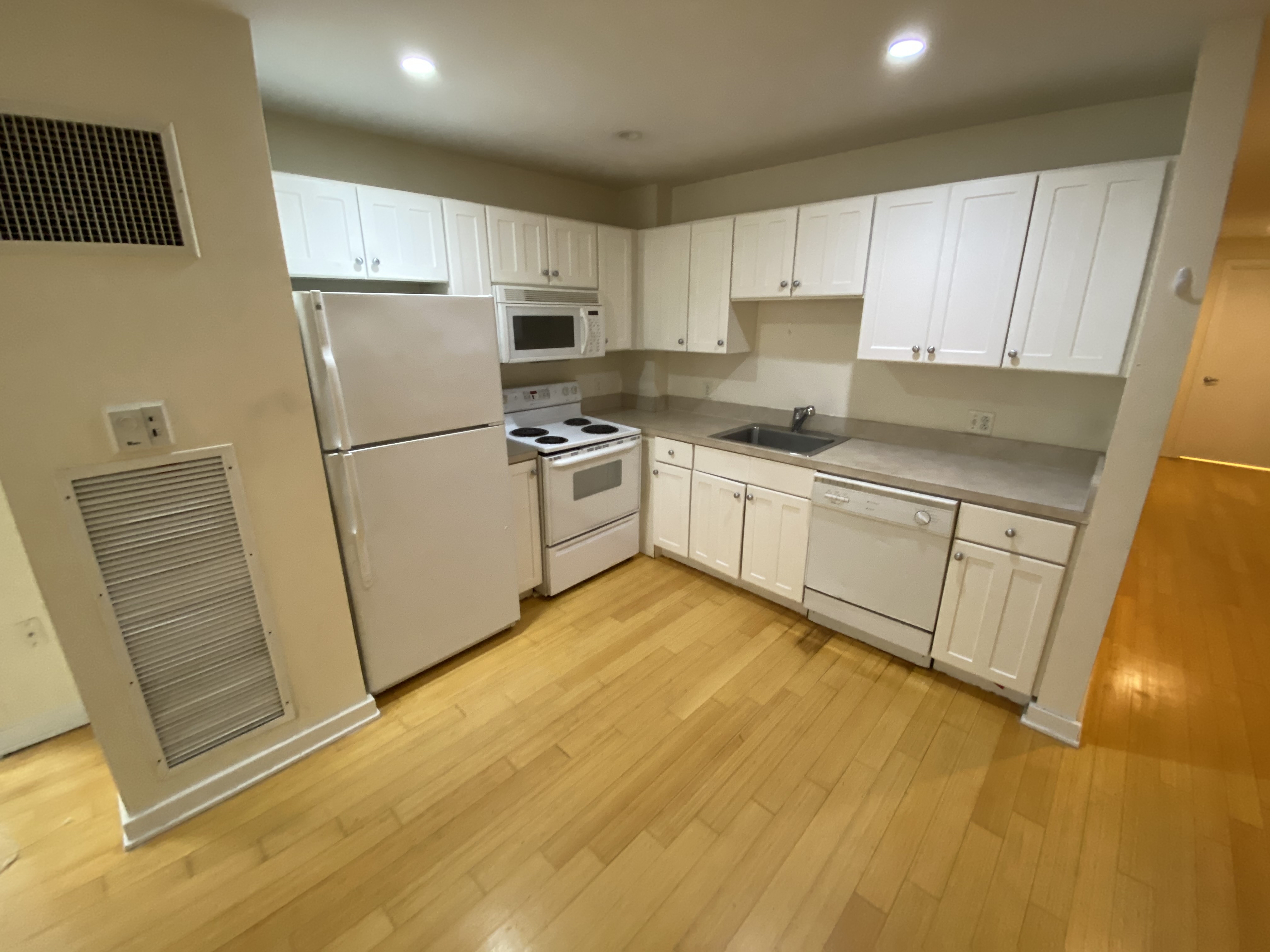 40 Boylston St, Downtown