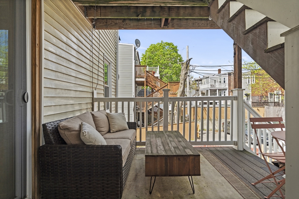 7 Burrill Pl, South Boston