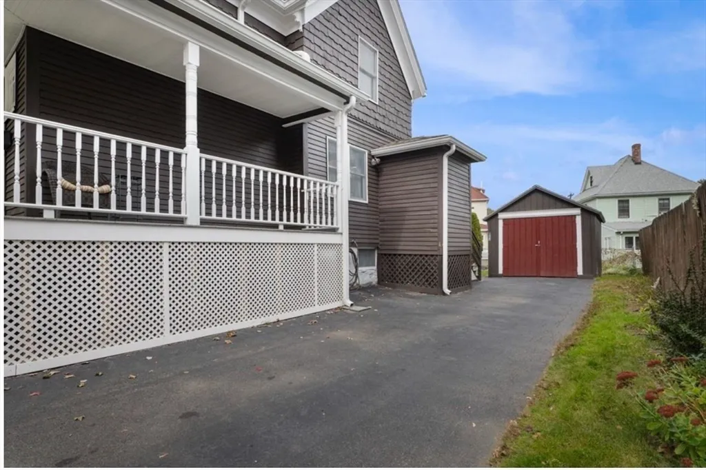 12 Endicott St, Saugus