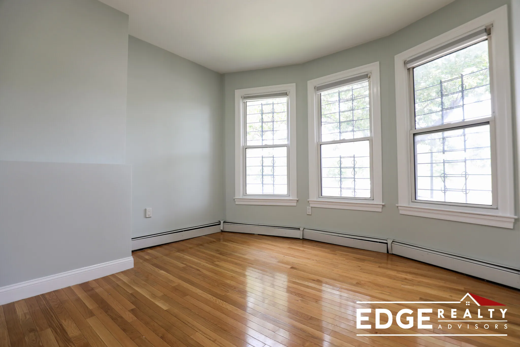 1526 Commonwealth Ave, Brighton