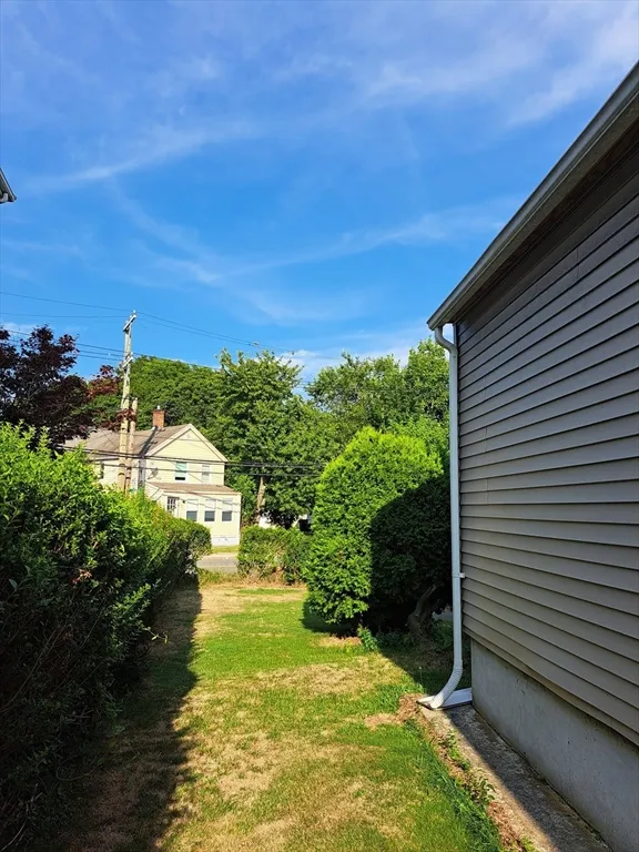 158 Baker St, West Roxbury