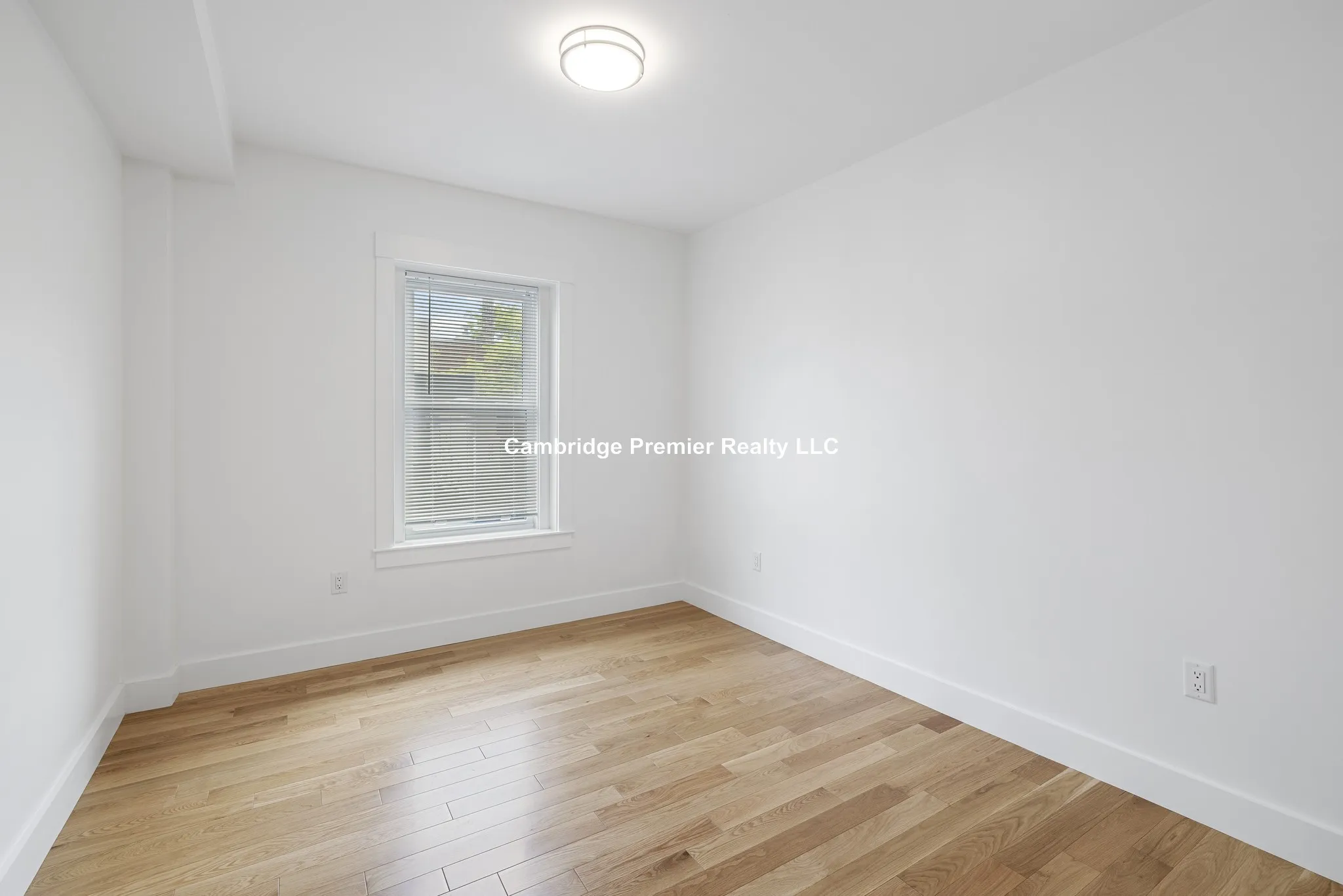 406 Columbia St, Wellington-Harrington