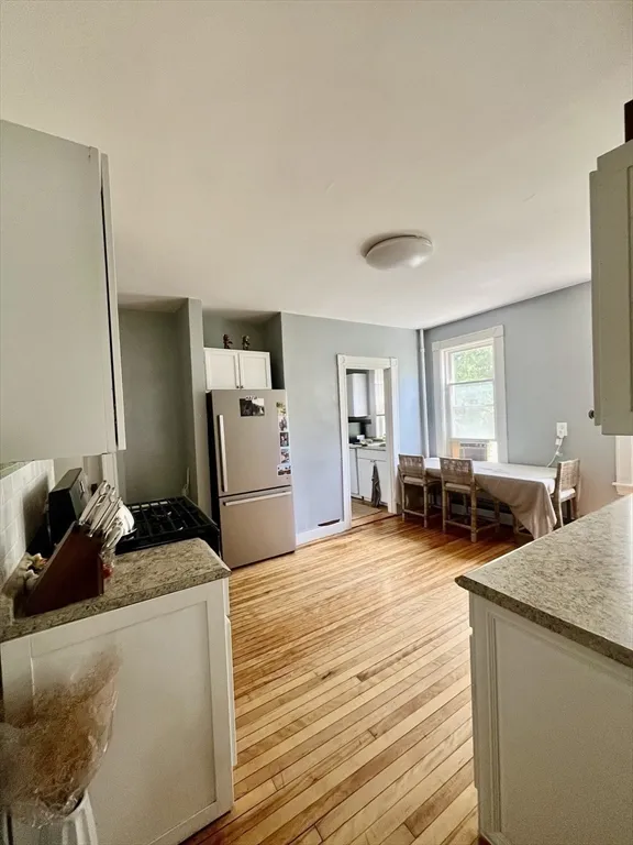 178 Robbins St, South Side