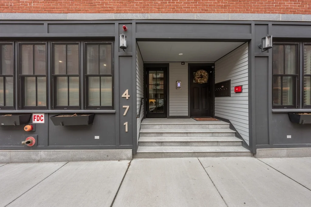 471 Hanover St, North End