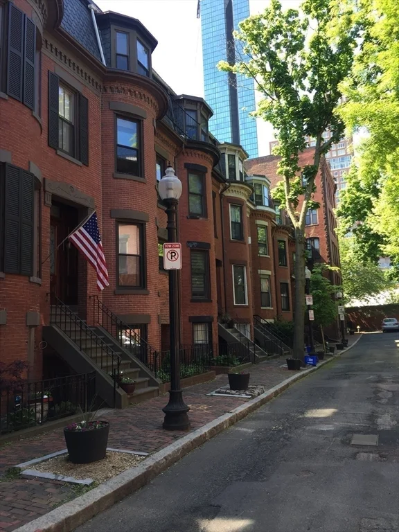 5 Cazenove, South End