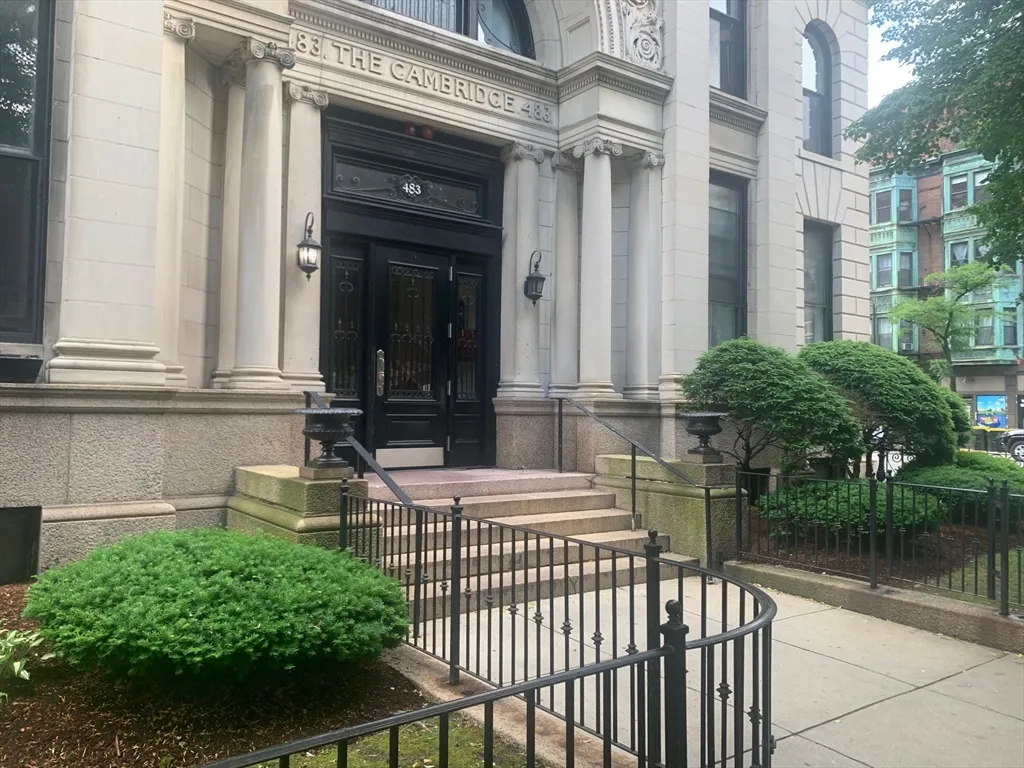 483 Beacon St, Back Bay