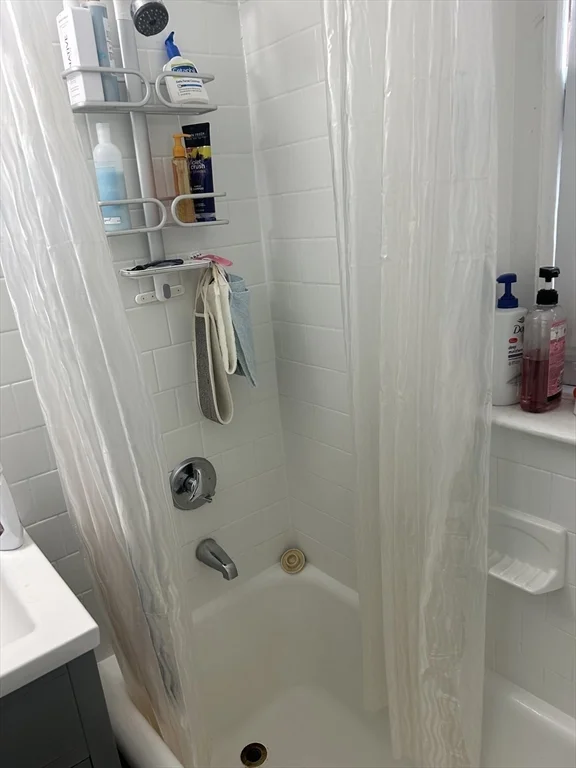 1572 Massachusetts Ave, Harvard Square